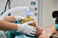 Ilustrační snímek / Zahraničí / Plicní ventilace / Koronavirus / Covid-19 / Dýchání / Nemocnice / Intenzivní péče / JIP / Shutterstock