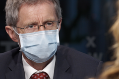 Šéf Senátu: Nevím, kdo na Hradě vládne, Mynář s Jindrákem mají krytí od prezidenta