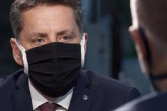 Jinak to nejde, pláčete na špatném hrobě, říká šéf banky zavalené žádostmi o úvěry