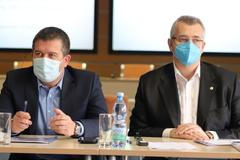Jan Hamáček a Jaroslav Tvrdík mna začátku května 2020