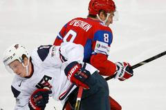 Trouba a Ovečkin ve čtvrtfinále MS v hokeji 2013