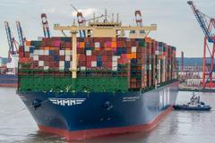 Největší nákladní loď na světě HMM Algeciras.