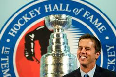 Mike Modano při uvedení do hokejové Síně slávy v Torontu v roce 2014