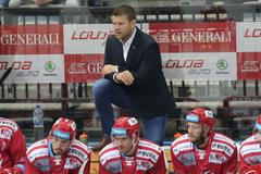 3. kolo hokejové Tipsport extraligy, HC Sparta Praha - HC Oceláři Třinec: Trenér Třince Václav Varaďa