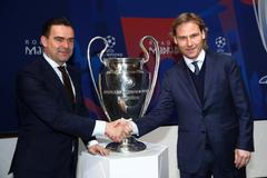 Marc Overmars a Pavel Nedvěd (Liga mistrů 2019)