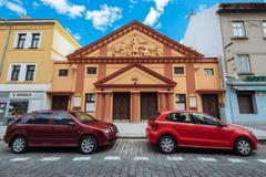 Losers Cirque Company, Branické divadlo