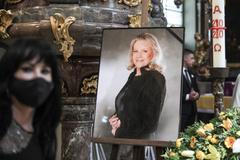 Poslední rozloučení Eva Pilarová, bazilika Nanebevzetí Panny Marie na Strahově