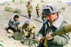 Masakry a boje v Karabachu neberou konce. O "Černou zahradu" válčí další generace