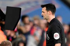 Video (VAR) v Premier League