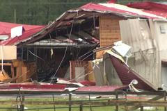 Lidé v Louisianě začínají sčítat první škody po úderu hurikánu Laura (27. 8. 2020)