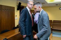 EMIL KMONÍČEK, LUBOMÍR ČERVINSKÝ, obviněný