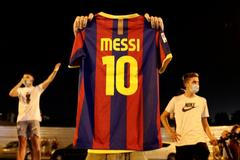 Fanoušci Lionela Messiho protestují proti jeho odchodu z Barcelony