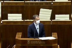 Ostrá hádka slovenského premiéra Matoviče a poslance SMERu v NR SR