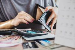 Ilustrační snímek / Nezaměstnanost / Dluhy / Peněženka / Krize / Zaměstnání / Zaměstnanost / Ztráta / Výpověď / Vyhazov / Zaměstnavatel / Pracovní místo / Pozice / Restrukturalizace