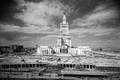 Jednorázové užití / Fotogalerie / Před 65 lety byl ve Varšavě otevřen monumentální Palác kultury a vědy