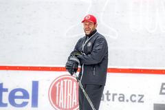 První společný trénink třineckých hokejistů na ledě před sezonou 2020/21: Trenér Václav Varaďa