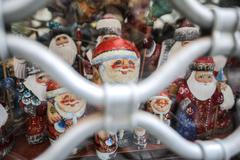 Turismus v Praze po koronaviru, srpen 2020 - matrjoška, santa klaus