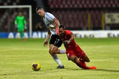 Ladislav Krejčí II ze Sparty a Jan Sedlák z Brna v utkání 1. kola první fotbalové ligy