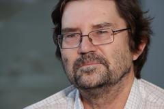 Machala: Půl bilionu jsme vyhodili zbytečně. Bude se muset přitvrdit a zavřít školy