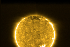 sonda solar orbiter snímky slunce erupce táborové ohně
