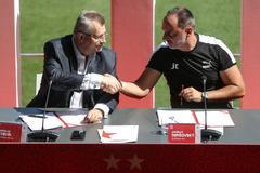 fotbal, Slavia Praha, Jaroslav Tvrdík, Jindřich Trpišovský, podpis smlouvy