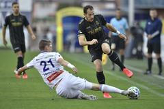 Ondřej Zahustel z Mladé Boleslavi a Jakub Podaný z Jablonce v zápase 4. kola Fortuna:Ligy