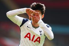 2. kolo anglické fotbalové ligy 2020/21, Southampton - Tottenham: Son Hung-min z Tottenhamu slaví jeden ze svých čtyř gólů