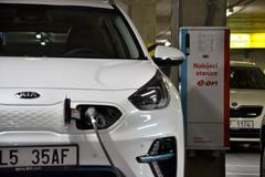 Elektromobil dobíjení