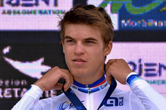 Český cyklista Mathias Vacek, juniorský mistr Evropy 2020 v časovce