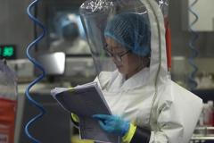 Prohlídka ve wuchanské laboratoře očima čínské státní televize