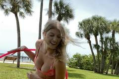 S obručí se dají dělat věci. Sledujte Sportovní Sociál