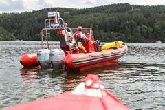 Vodní zachránaři na přehradě Slapy