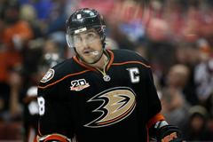 Bývalý finský hokejista Teemu Selänne v dresu Anaheimu