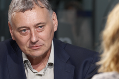 Odběr na koronavirus doma? Míň strašlivý pocit, slzy se do očí nehrnou, říká vývojář