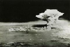 Svržení bomby na Hirošimu