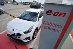 Elektromobil dobíjení