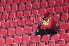 Show pro prázdný Eden: vyloučení, neproměněná penalta a gól na poslední chvíli