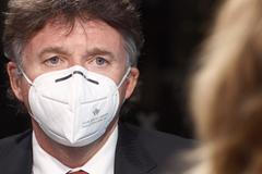 Výhrůžky a pronásledování. Je šéf lékařské komory Kubek ve válce s antivaxery?