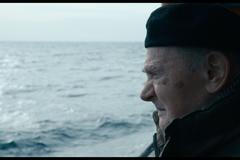 Simas Kudirka ve filmu Skok hledí na loď, kde před padesáti lety neúspěšně požádal o azyl.