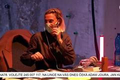 Ústředna78 opět funguje. Barbora Poláková tu zpívá a prozrazuje tajné střihy ve svém videoklipu