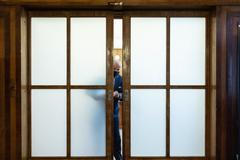 Ministr zdravotnictví Roman Prymula během ranního rozhovoru s novináři Týdeníku Respekt. 23. 10. 2020.