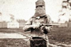 Jednorázové užití / Fotogalerie / Uplynulo 140 let od popravy legendárního psance a neprůstřelného „Ironmana“ Neda Kellyho