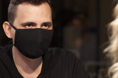 Český úspěch na Emmy: Děti jsou křehčí, online zločiny míň trestané, říká režisér