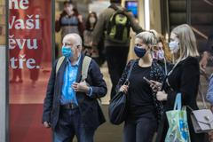 Ilustrační - rouška, roušky, respirátor, koronavirus, lidé, člověk, nákaza