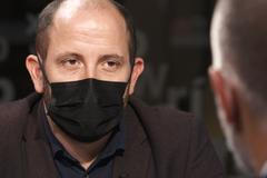 Prokop: Lidí, kteří nechtějí žádná opatření, je málo. Roušky jich odmítá pár procent