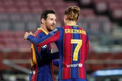 FILE PHOTO: Champions League - Group G - FC Barcelona v Dynamo Kyiv