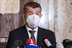 Omezí vláda průmysl? Jak to bude s testováním ve firmách? Sledujte TK vlády