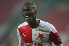 Abdallah Sima slaví v zápase Evropské ligy Slavia - Beer Ševa