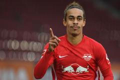 Bundesliga - FC Augsburg v RB Leipzig