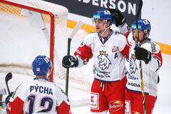 Channel One Cup 2020: Radost českých hokejistů v zápase proti Švédsku (Radan Lenc a David Kaše)
